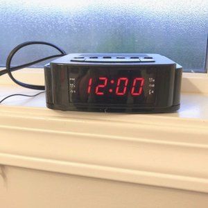 NEW Digital Clock / Alarm Clock